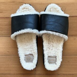 BEEK Black Leather Women's Slide Slippers with Sheepskin Lining